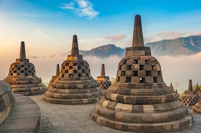 3-Borobudur